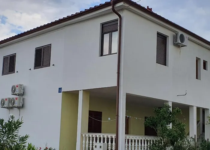 Holidey Jukic K Seline