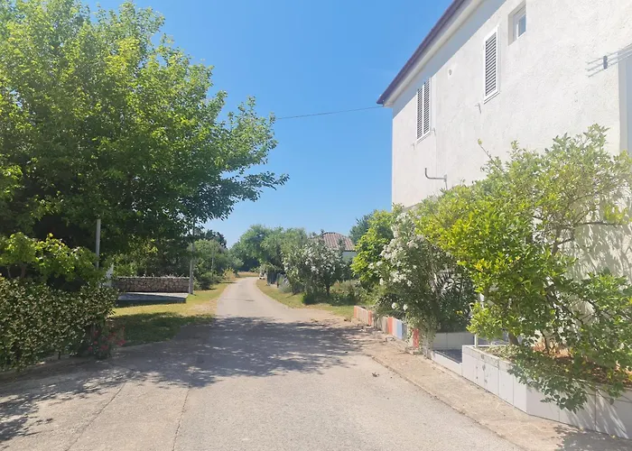 Holidey Jukic K * Seline